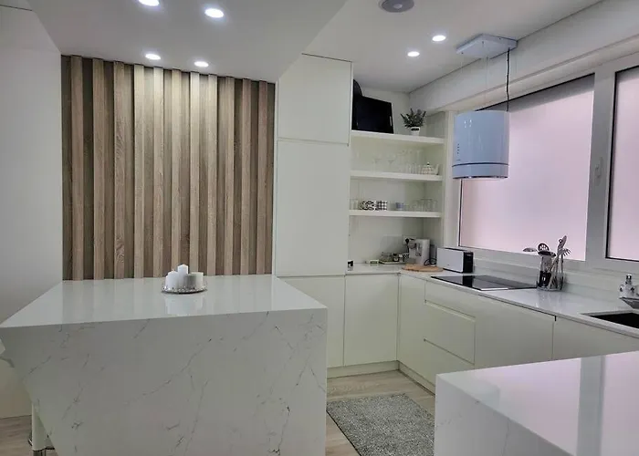 Front - Sea And Sunset Views 公寓 *