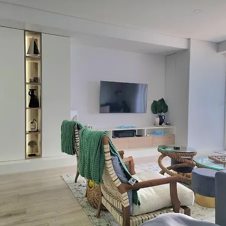 Front - Sea And Sunset Views 아파트 포보아데바짐