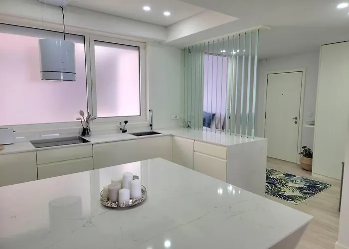 Front - Sea And Sunset Views * 波瓦－迪瓦尔津